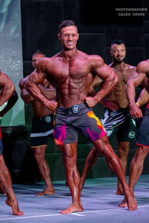 MEN'S PHYSIQUE 174